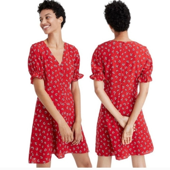Madewell Dresses & Skirts - Madewell Silk Ruffle Sleeve Button Front Dress Floral